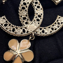 Load image into Gallery viewer, CHANEL CC Logo Clover Brooch Metal