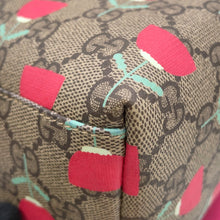 Load image into Gallery viewer, GUCCI Kim Seung-yeon Children's Flower Print Backpack Beige/Red782708 FADLO 9777 GG Supreme Leather