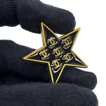 将图像加载到图库查看器中,CHANEL Brooch Star CC Logo Gold Plated Resin