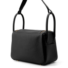 Load image into Gallery viewer, HERMES Lindy Black Taurillon Clemence Size 26