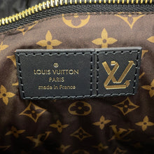 将图像加载到图库查看器中,LOUIS VUITTON Maxi Multi-Pochette Accessoires Noir/FuchsiaM58980 Recycled Nylon Monogram