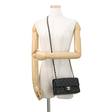 将图像加载到图库查看器中,CHANEL Mini Matelasse ChainShoulder Bag BlackA69900 Y04059 94305 Lambskin Size 20