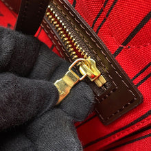 将图像加载到图库查看器中,LOUIS VUITTON Neverfull RedN51109 Damier Ebene Canvas Size PM