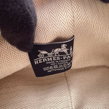 将图像加载到图库查看器中,HERMES Brid a Black Hibiscus Canvas Size PM