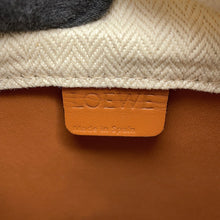 Load image into Gallery viewer, LOEWE Jardinier Pocket Shoulder Bag TanA630G43X01 Calf Leather