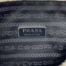 将图像加载到图库查看器中,PRADA Triangle Clutch Bag White1NE039 Leather