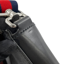 将图像加载到图库查看器中,GUCCI GG Supreme messenger bag Black474137 GG Supreme