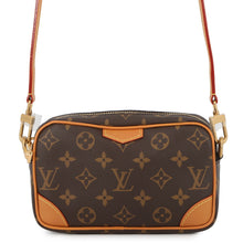 将图像加载到图库查看器中,LOUIS VUITTON Trocadero Wearable Wallet BrownM14058 Monogram Archive