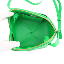 Load image into Gallery viewer, Bottega Veneta Maxi INTRECCIATO Shoulder Pouch Parakeet666693 Leather