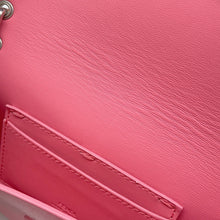 将图像加载到图库查看器中,FENDI Baguette Phone Pouch Pink7AS142 Patent Leather Leather