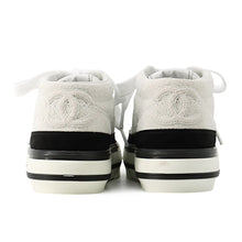 Load image into Gallery viewer, CHANEL CC Logo Sneakers Light Gray/Black/WhiteG45208 suede Size 37