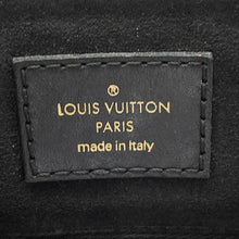 Load image into Gallery viewer, LOUIS VUITTON Sac Plat NoirM58660 Epi Leather Size BB