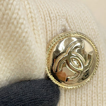 Load image into Gallery viewer, CHANEL CC Logo Button Knit Short Sleeve Size 34 IvoryP65575-K61301-N9739 Cashmere100%