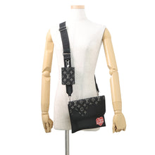 Load image into Gallery viewer, LOUIS VUITTON LVxNIGO Trio・Pouch NoirM81013 Monogram Denim Leather LV Squared