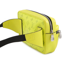 将图像加载到图库查看器中,LOUIS VUITTON Bumbag JauneM30251 Taiga Leather / Lama Monogram