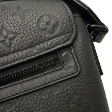 Load image into Gallery viewer, LOUIS VUITTON S Cape Messenger NoirM23741 Monogram・Taurillon