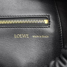 Load image into Gallery viewer, LOEWE Squeeze Bag BlackA914Q37X01 Leather Size Medium