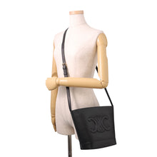 Load image into Gallery viewer, CELINE Cuir Triomphe Bucket Bag Black198243 Leather Size Small