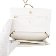 将图像加载到图库查看器中,CHANEL Matelasse Chain wallet WhiteAP0250 Caviar Leather