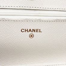 将图像加载到图库查看器中,CHANEL Matelasse Chain wallet WhiteAP0250 Caviar Leather