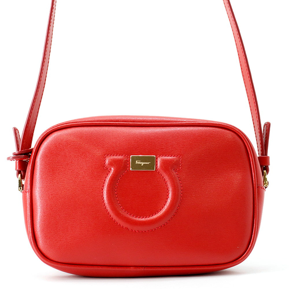 【未使用】フェラガモ ガンチョシティ ショルダーバッグ 21H006 レッド Ferragamo Gancini Ganchocity Shoulder Bag Red21H006 691324 Leather