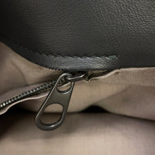 将图像加载到图库查看器中,Bottega Veneta INTRECCIATO Tote Bag Black428331 Leather
