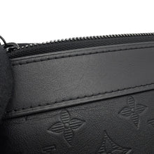 Load image into Gallery viewer, LOUIS VUITTON Pochette・Discovery NoirM62903 Monogram Shadow