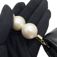 Load image into Gallery viewer, CHANEL Matelasse PearlChain ShoulderPouch BlackAP1838 Lambskin