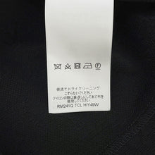 将图像加载到图库查看器中,LOUIS VUITTON Signature 3D Pocket Monogram T-Shirt Size S Black Cotton100%