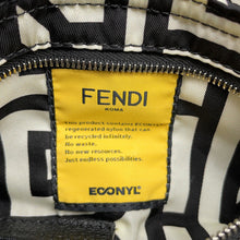 将图像加载到图库查看器中,FENDI Mamma Bucket Waist Pouch - Marc Jacobs Collaboration White/Black7AS138 Nylon