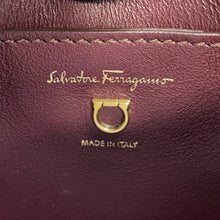 Load image into Gallery viewer, Ferragamo Gancini Shoulder Bag Wine21I013 724605 Leather