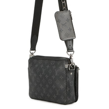 将图像加载到图库查看器中,LOUIS VUITTON Trio Messenger NoirM69443 Monogram Eclipse Monogram Eclipse Reverse