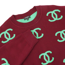 Load image into Gallery viewer, CHANEL CC Logo Knit Sweater Size 38 Bordeaux/GreenP70525 Cashmere 97%, Elastin 3%