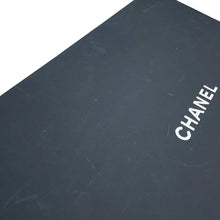 Load image into Gallery viewer, CHANEL CHANEL 22 Glitter Patchwork Chain Handbag Blue/PinkAS3261 Denim Size Small
