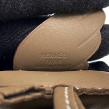 Load image into Gallery viewer, HERMES Rodeo Pegasus Etoupe Lambskin Size PM