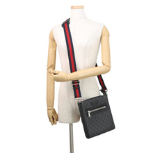 将图像加载到图库查看器中,GUCCI Messenger bag Black523599 GG Supreme Leather Size Small