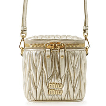 将图像加载到图库查看器中,MIUMIU Materasse Shoulder Bag Gold5NR018 Leather