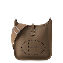 Load image into Gallery viewer, HERMES Evelyne3 EtoupeH087941CK18 Taurillon Clemence Size 23