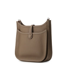 Load image into Gallery viewer, HERMES Evelyne3 EtoupeH087941CK18 Taurillon Clemence Size 23