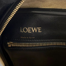将图像加载到图库查看器中,LOEWE Amazona Square BlackA039N10X03 Calf Leather Size 19