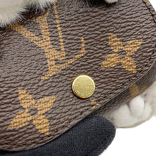 将图像加载到图库查看器中,LOUIS VUITTON Bag Charm - LV Cute Husky Brown/MulticolorM03231 Monogram Fabric Plastic