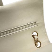 Load image into Gallery viewer, CHANEL Matelasse Double Flap Chain Shoulder Bag WhiteA01112 Lambskin Size 25