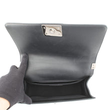 将图像加载到图库查看器中,CHANEL Boy Chanel ChainShoulder Bag BlackA67086 Patent Leather Size 25