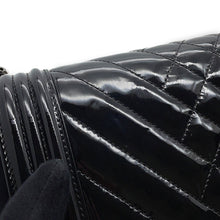 将图像加载到图库查看器中,CHANEL Boy Chanel ChainShoulder Bag BlackA67086 Patent Leather Size 25
