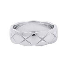 Load image into Gallery viewer, CHANEL Coco Crush Collection Ring Size Medium/59/#19J10570 18K White Gold