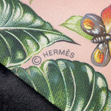 Load image into Gallery viewer, HERMES Twilly Equator Rose Nakul / Green / Gray Silk100%