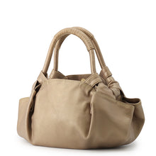 将图像加载到图库查看器中,LOEWE Nappa Aire Anagram Gold Leather