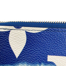 将图像加载到图库查看器中,LOUIS VUITTON Pochette Double Zip BlueM69124 LV Escale