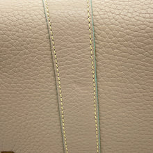 将图像加载到图库查看器中,LOEWE Senda Travel Bag Beige Leather