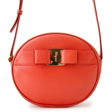 将图像加载到图库查看器中,Ferragamo Vara Ribbon Shoulder Bag Red Leather